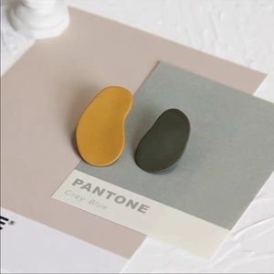 Minimalism Matte Asymmetric Earrings - Silver Post